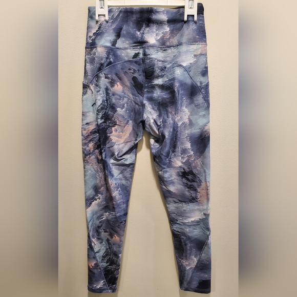 ☆3\35$ | MARIKA | Abstract Pastel Active Leggings with pockets in Size M - Picture 2 of 7